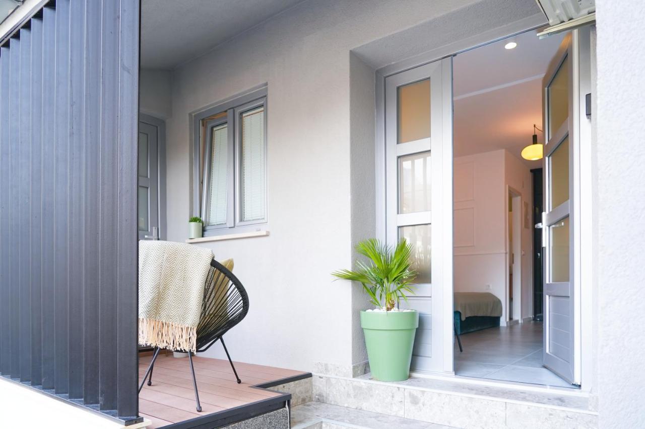 Studio Apartment Smile, Near Beach & Center, Free Parking, Balcony マカルスカ エクステリア 写真